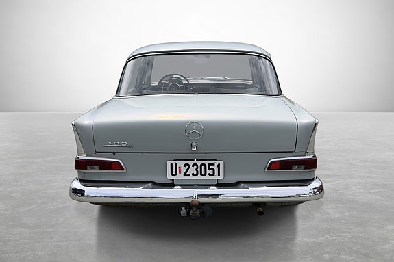 Mercedes-Benz 190 10 of 30