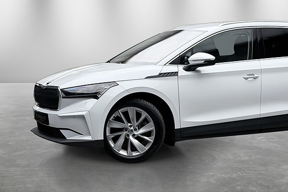 Skoda Enyaq 2 of 30