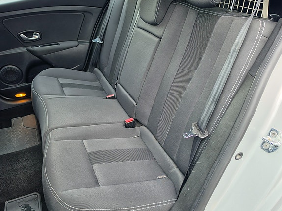 Renault Megane 26 of 30