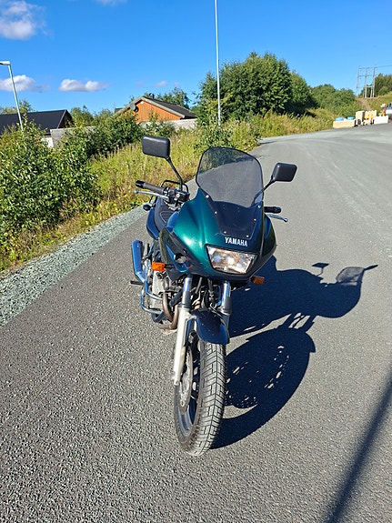 Yamaha XJ 600 Diversion 2 of 10
