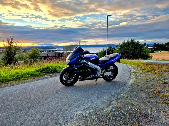 Yamaha YZF 1000R 4 of 11