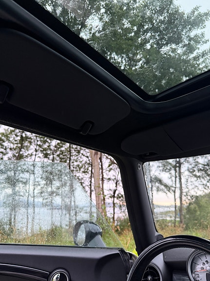 MINI Cooper 14 of 15