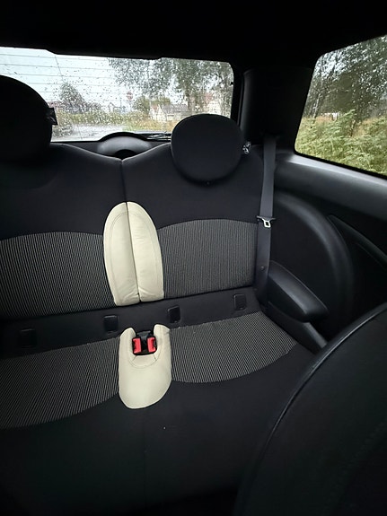 MINI Cooper 9 of 15