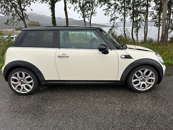 MINI Cooper 2 of 15