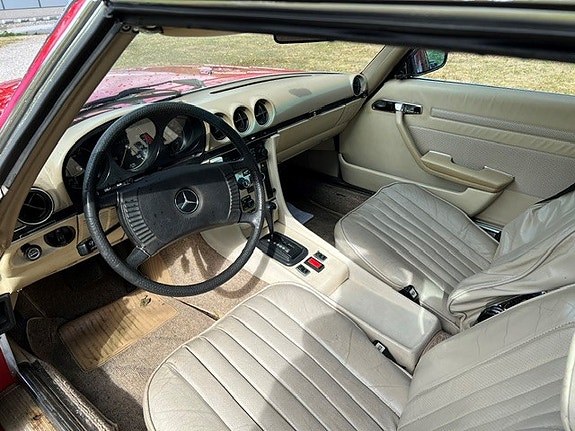 Mercedes-Benz 450 SL 5 of 7