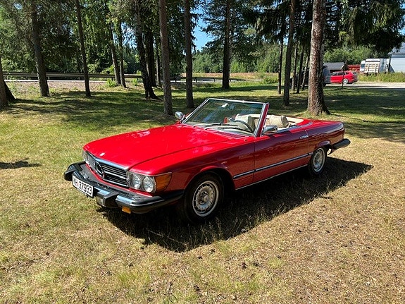 Mercedes-Benz 450 SL 4 of 7