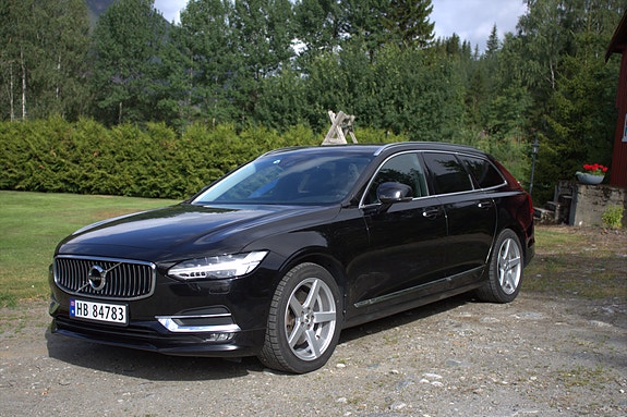 Volvo V90 2 of 18