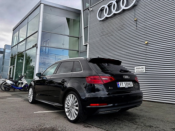 Audi e-tron 6 of 22