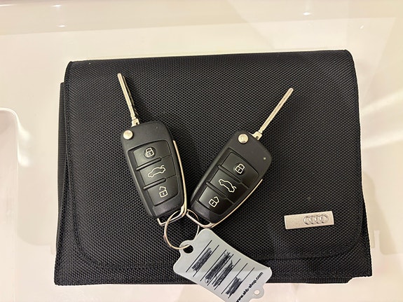 Audi e-tron 18 of 22