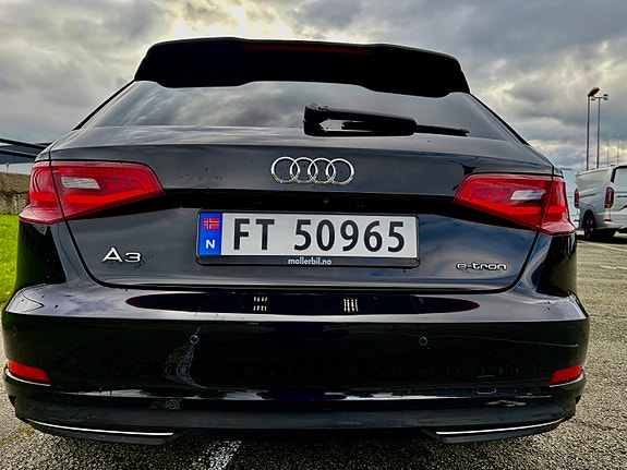 Audi e-tron 15 of 22