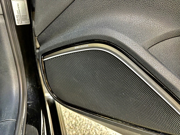 Audi e-tron 14 of 22