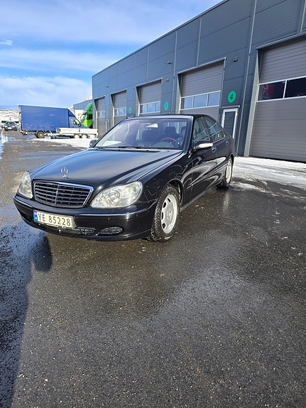 Mercedes-Benz S320 8 of 24