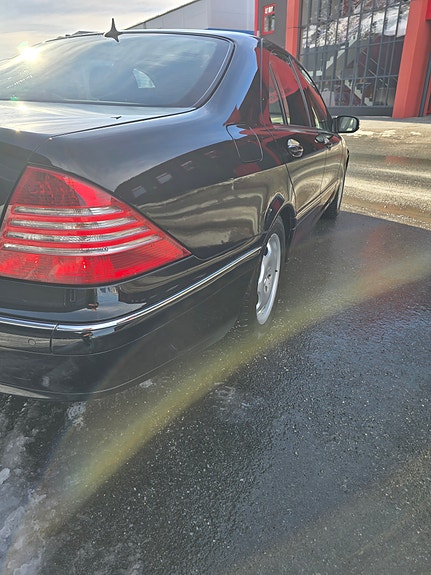 Mercedes-Benz S320 7 of 24