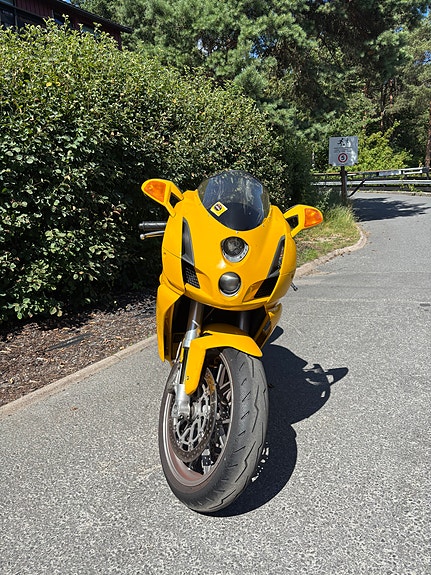 Ducati 999 4 of 10