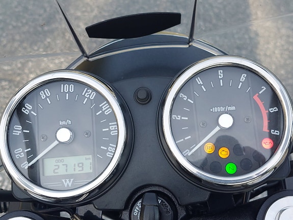 Kawasaki W 800 STREET 11 of 11