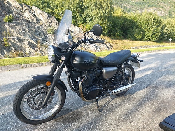 Kawasaki W 800 STREET 3 of 11