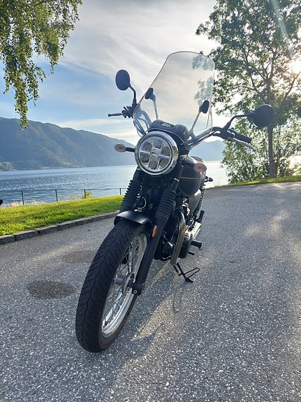 Kawasaki W 800 STREET 6 of 11