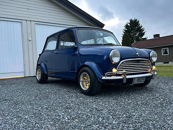 Austin Mini 2 of 8