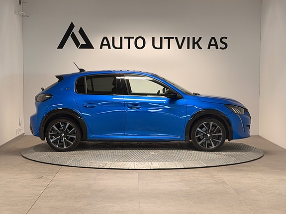 Peugeot 208 2 of 30