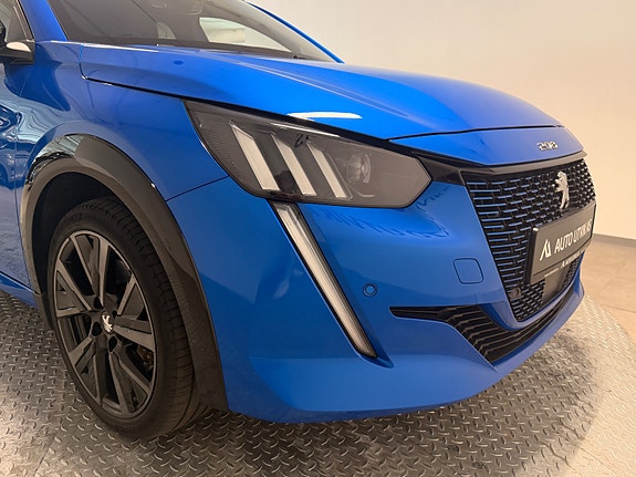 Peugeot 208 11 of 30