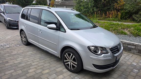 Volkswagen Touran 7 of 8