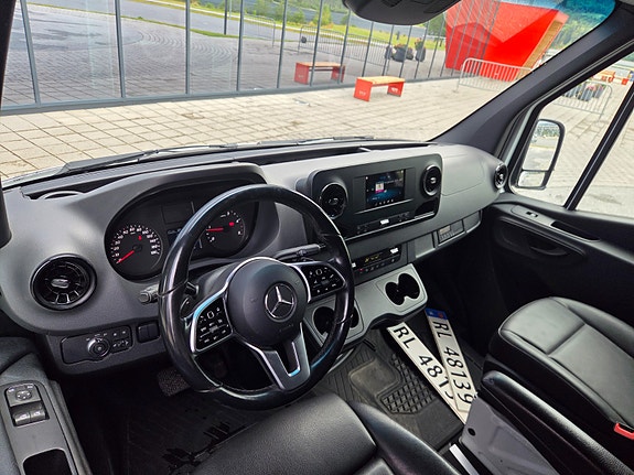 Mercedes-Benz Sprinter 516 15 of 23