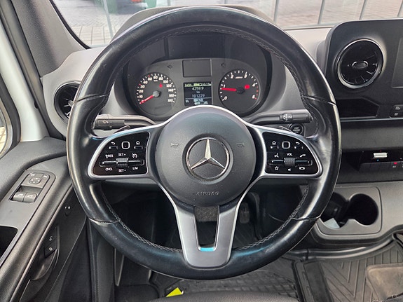 Mercedes-Benz Sprinter 516 16 of 23