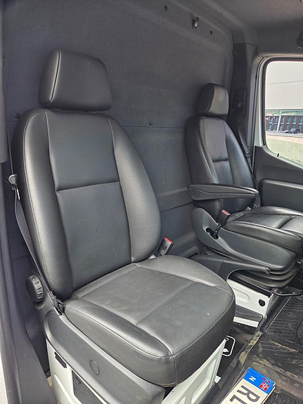 Mercedes-Benz Sprinter 516 22 of 23