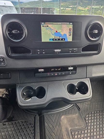 Mercedes-Benz Sprinter 516 17 of 23