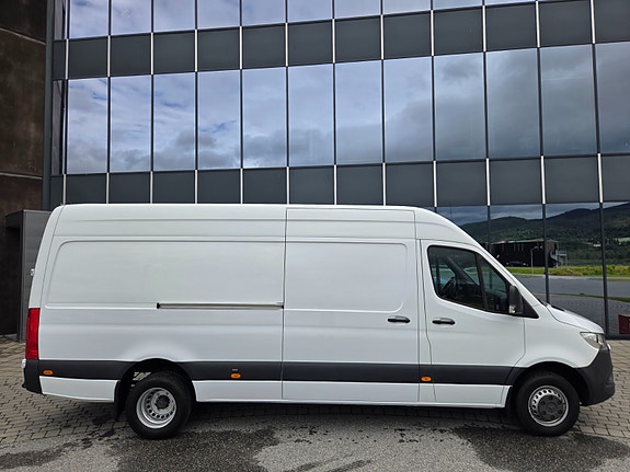 Mercedes-Benz Sprinter 516 13 of 23