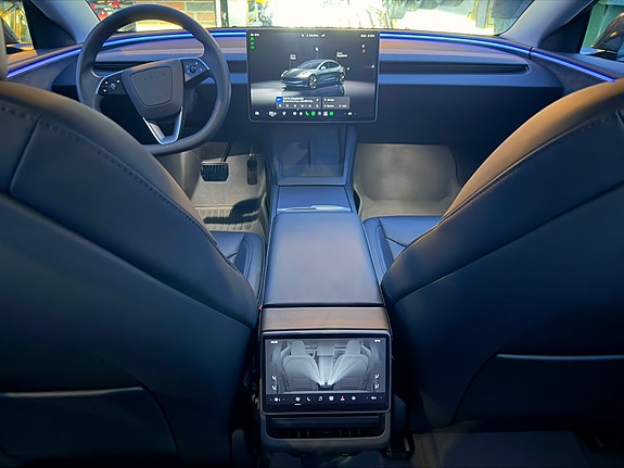 Tesla Model 3 18 of 26