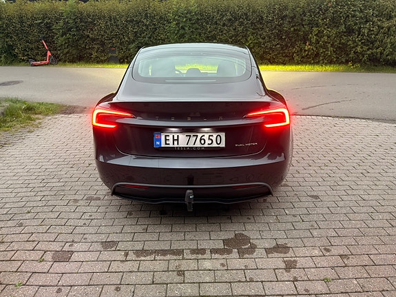 Tesla Model 3 6 of 26