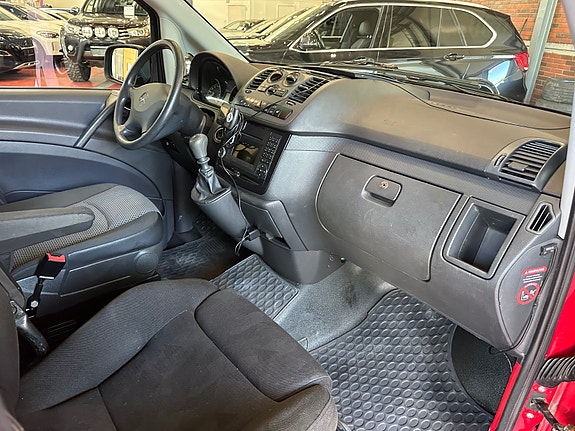 Mercedes-Benz Vito 113 12 of 20