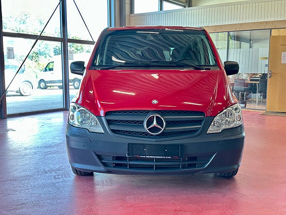 Mercedes-Benz Vito 113 2 of 20