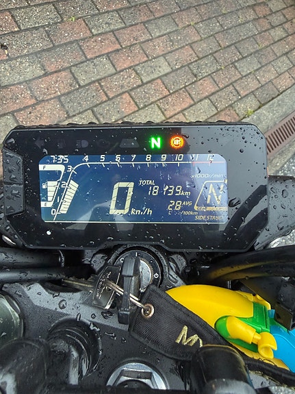 Honda CB 125 R 6 of 8