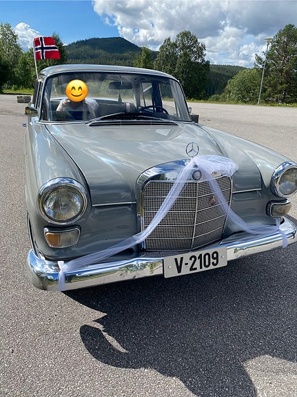 Mercedes-Benz 230 3 of 30