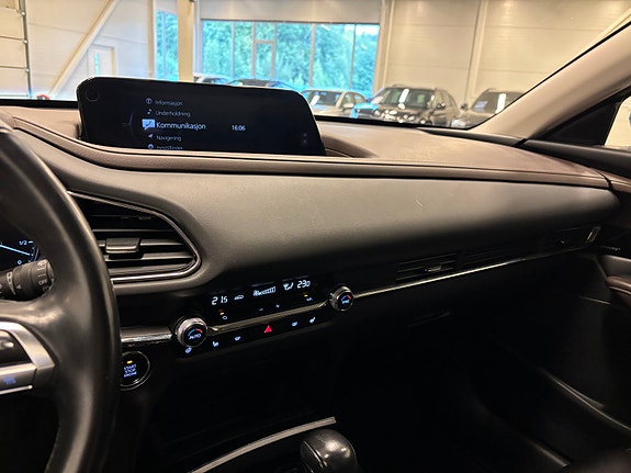 Mazda CX-30 23 of 30