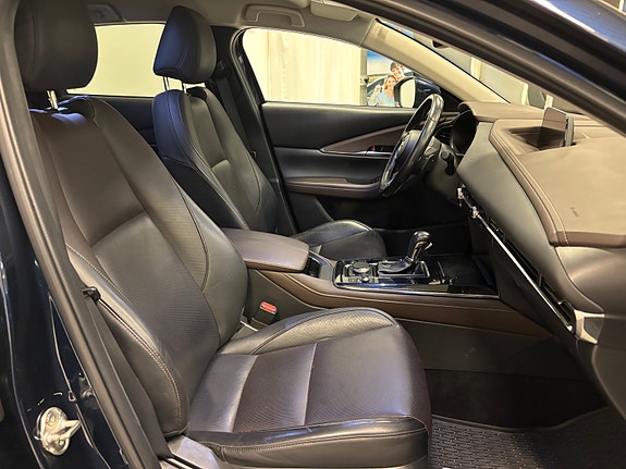 Mazda CX-30 10 of 30
