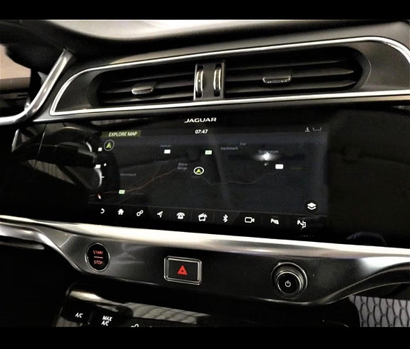 Jaguar I-PACE 27 of 30