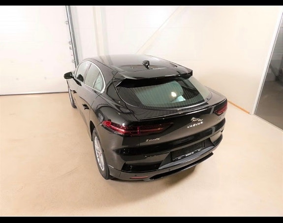 Jaguar I-PACE 15 of 30