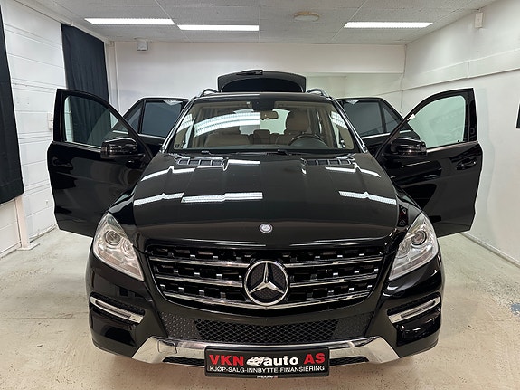 Mercedes-Benz ML250 6 of 30