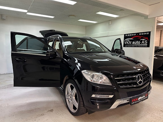 Mercedes-Benz ML250 8 of 30