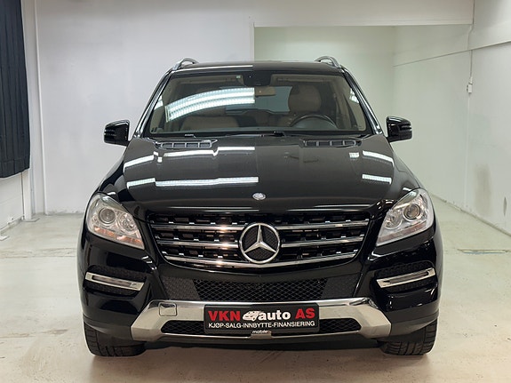 Mercedes-Benz ML250 5 of 30