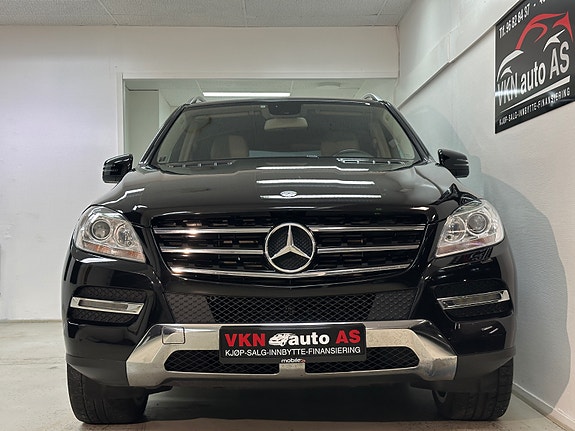Mercedes-Benz ML250 4 of 30
