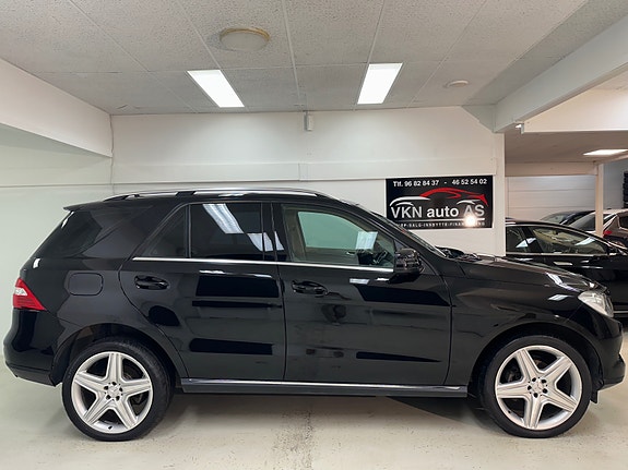 Mercedes-Benz ML250 14 of 30