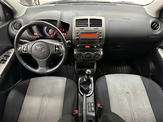 Toyota Urban Cruiser 12 of 21