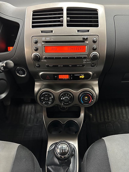 Toyota Urban Cruiser 14 of 21