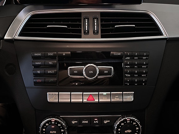 Mercedes-Benz C180 18 of 30