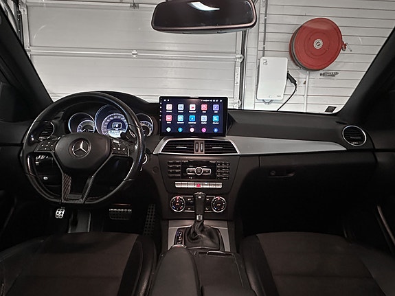 Mercedes-Benz C180 13 of 30
