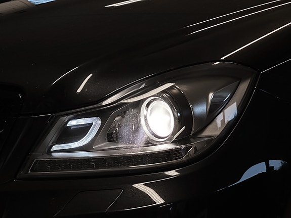 Mercedes-Benz C180 29 of 30